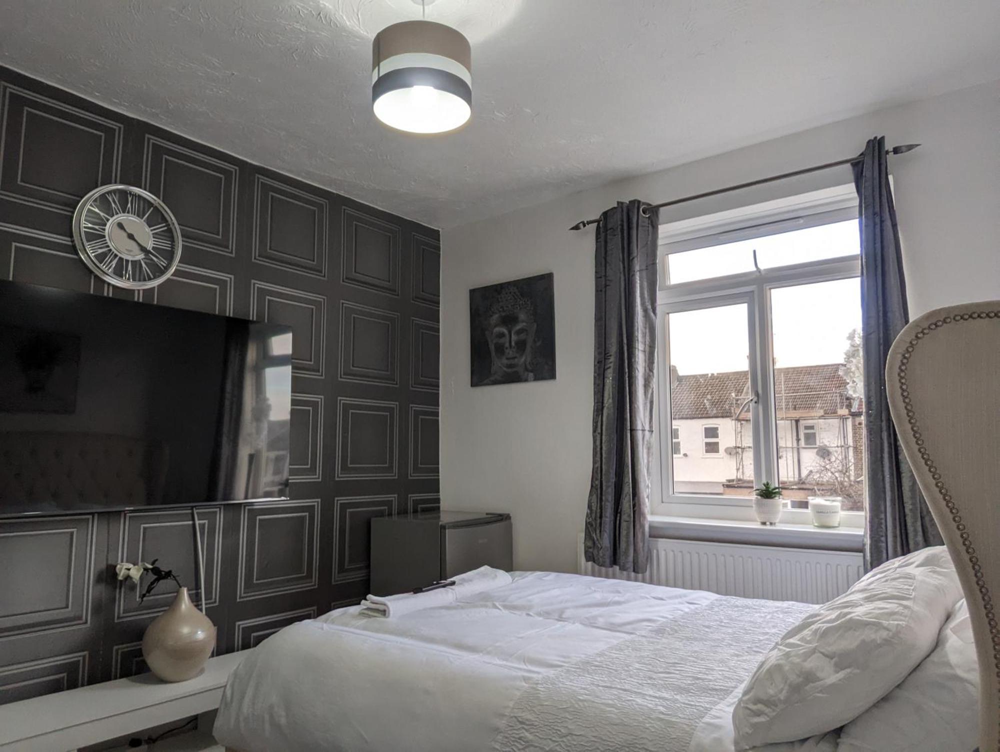 The Saxon Rooms Barking  Esterno foto